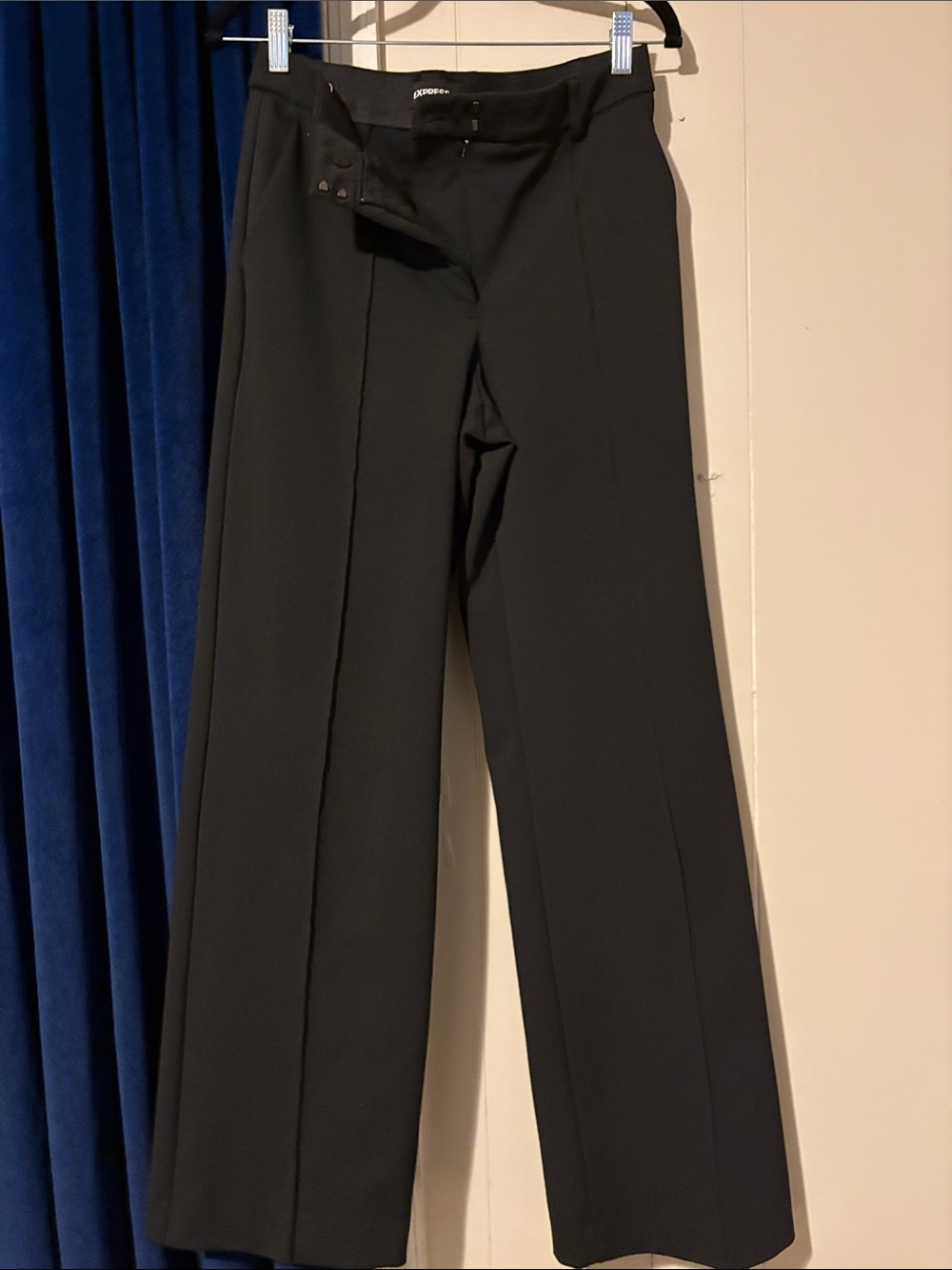 Express Wide-Leg High-Rise Pants in Black